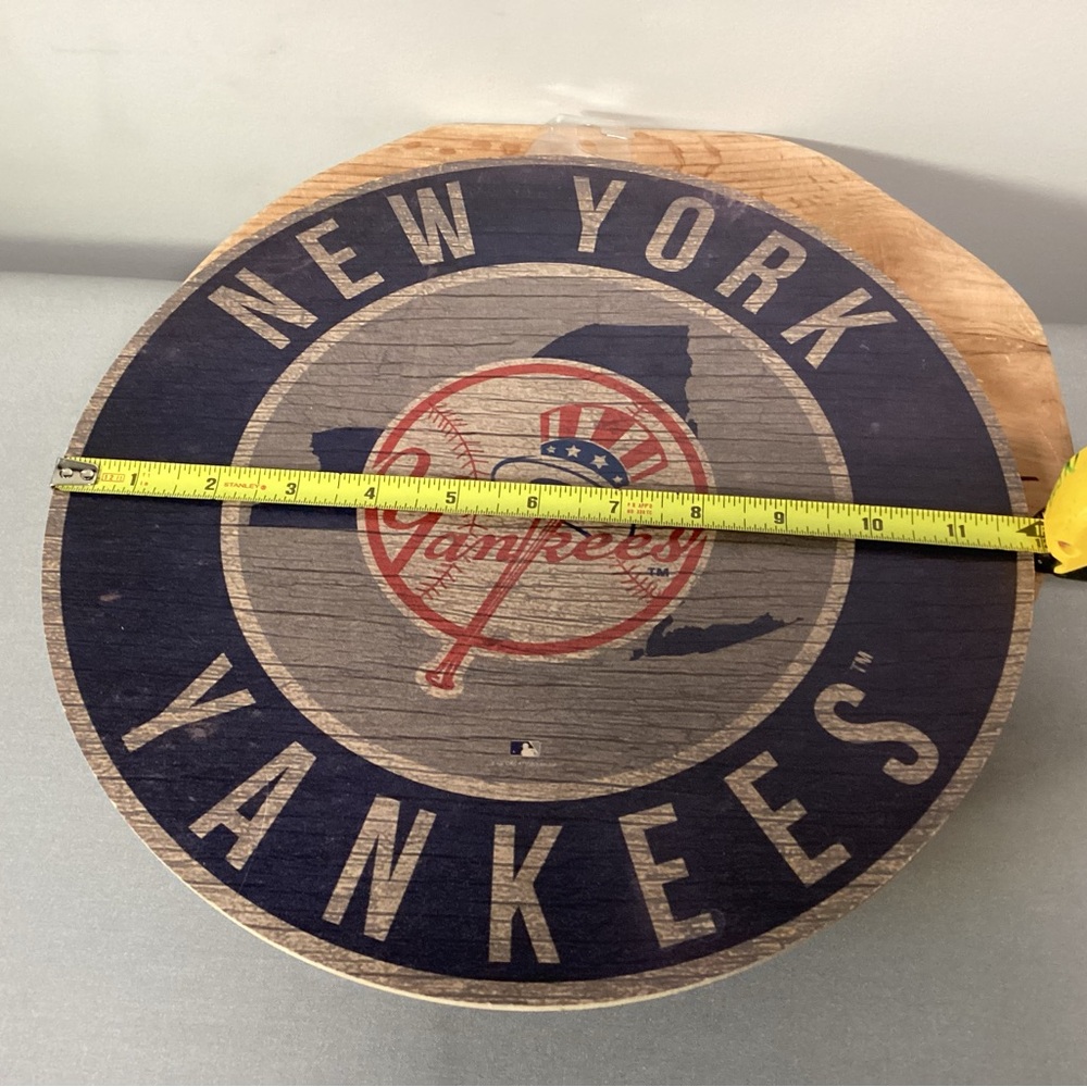 New York Yankees 12” Circle Logo Wood Sign - Great Condition - Baseball Fans - Picture 10 of 11